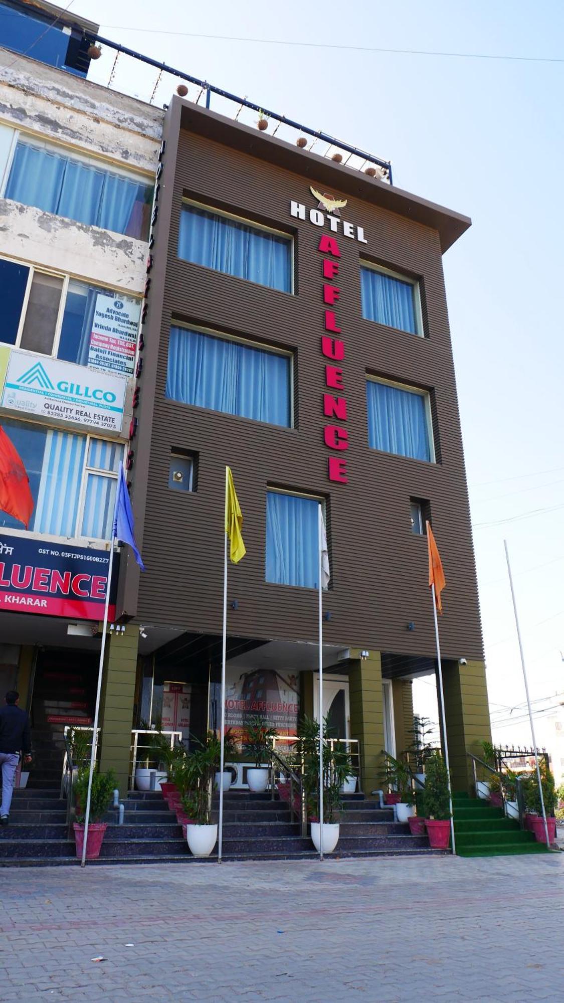 Affluence Hotel Kharar Екстер'єр фото