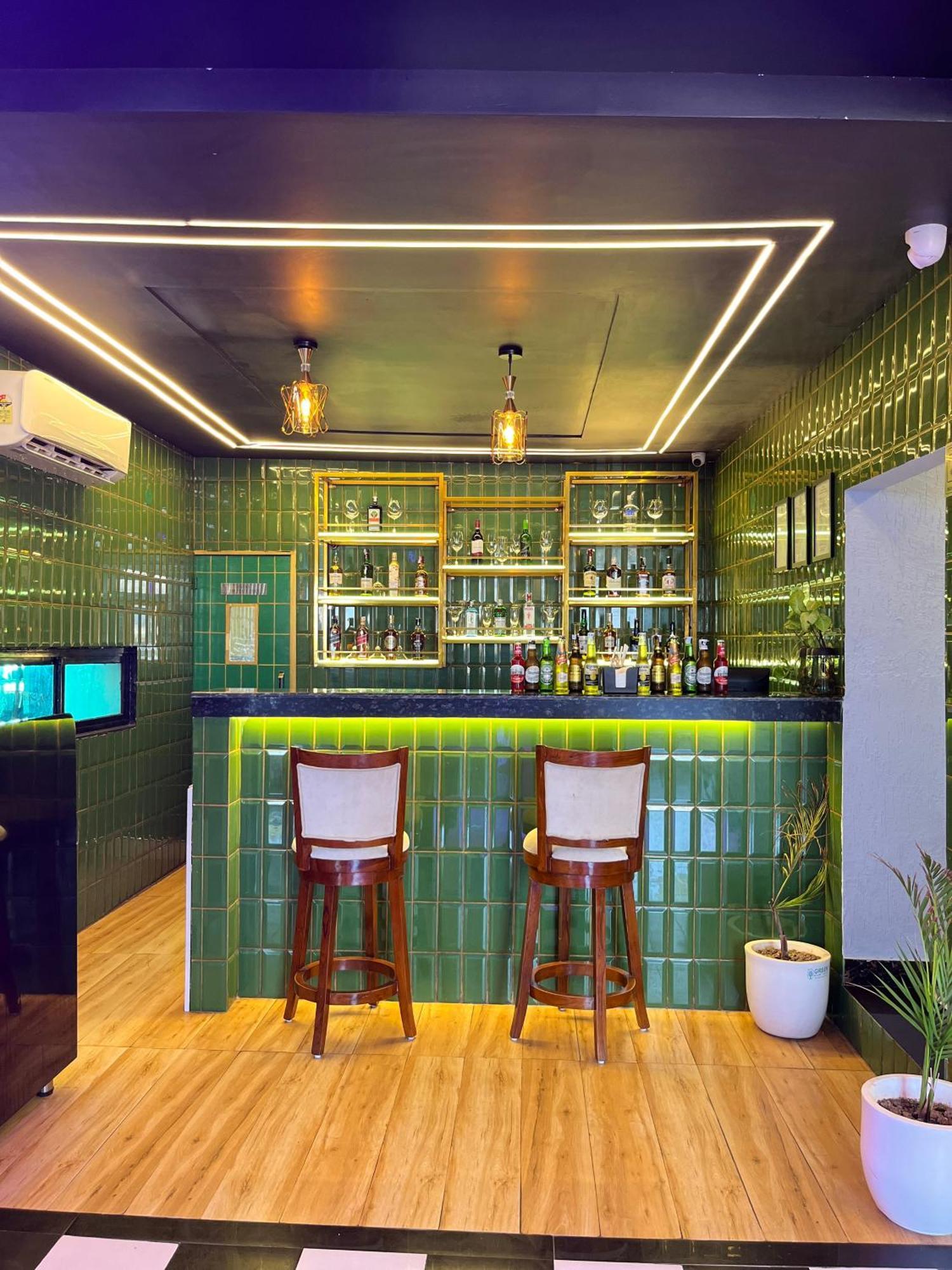 Affluence Hotel Kharar Екстер'єр фото