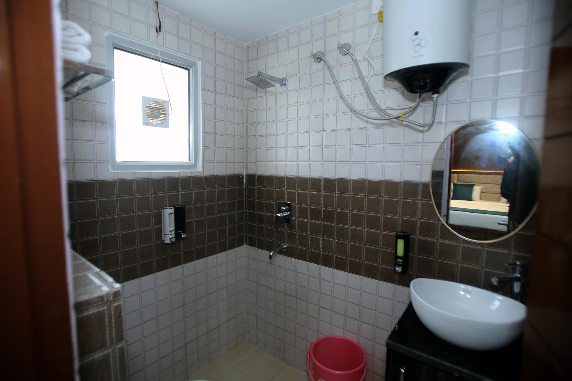 Affluence Hotel Kharar Екстер'єр фото